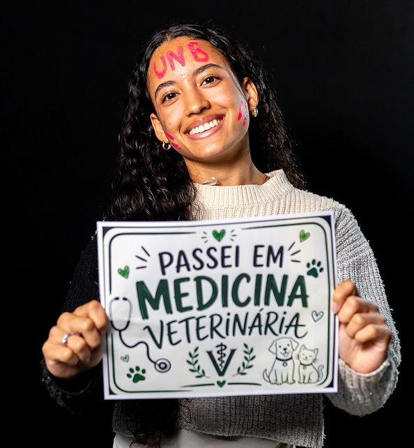 Aluna aprovada em universidade Canadian Global School Brasília